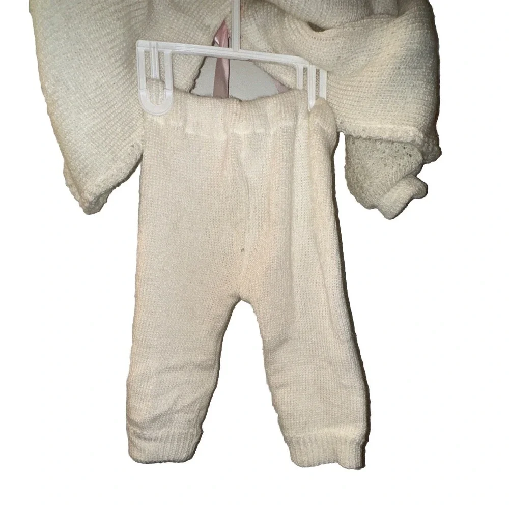 Vtg Baby Sweater 2 Pc Outfit Hooded Feathers White Pink Rose Buds sz 12 Mo Flaw